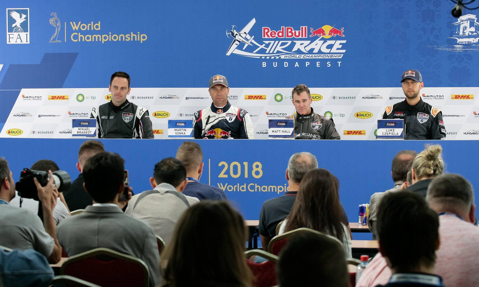 CHRISTEAU PHOTO AGENCY - ֎